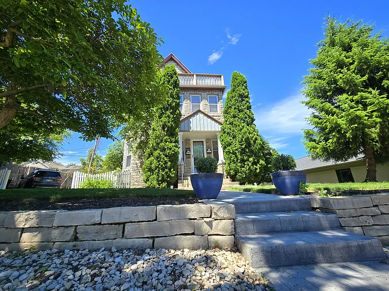 7008 W North Ave — Photo 1
