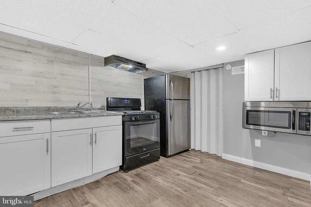 Studio, 1.0 bath, 650 sqft, $945 — Photo 1
