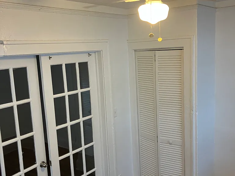 400 SW 10th Ave — Photo 5