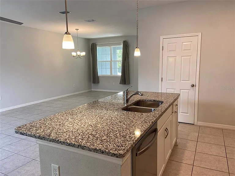 5029 Avalon Park Blvd — Photo 13