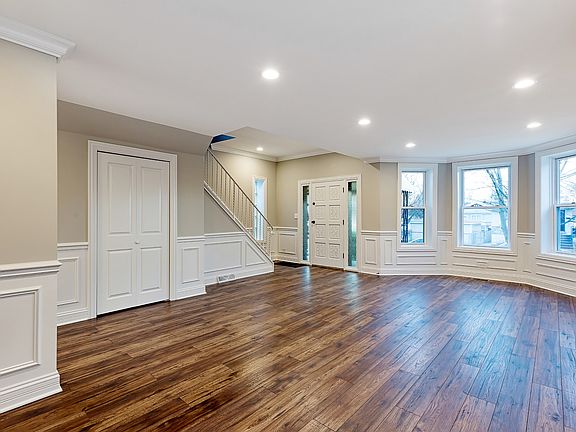 4th image of 6302 W Waveland Ave