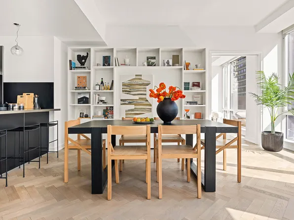 330 Spring Street 7D image 2 of 10