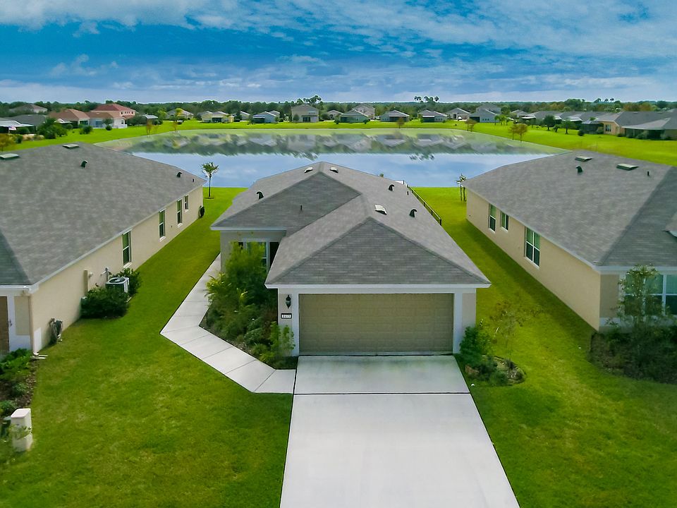 1st image of 1475 SE Dittmer Cir