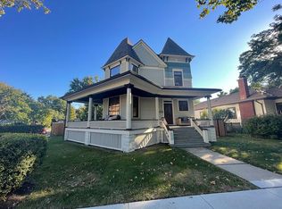 7102 34th St, Berwyn, IL 60402