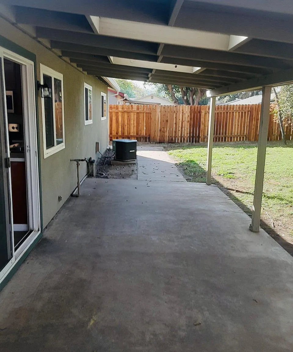 3 bed, 944 sqft, $2,450 — Photo 4