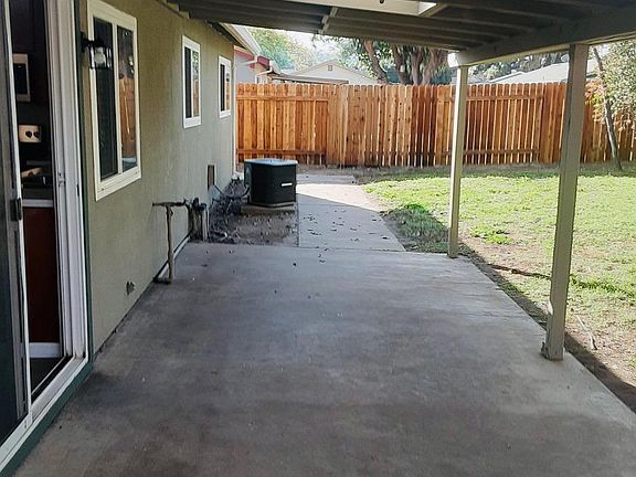 3rd image of 2606 Shad Ct