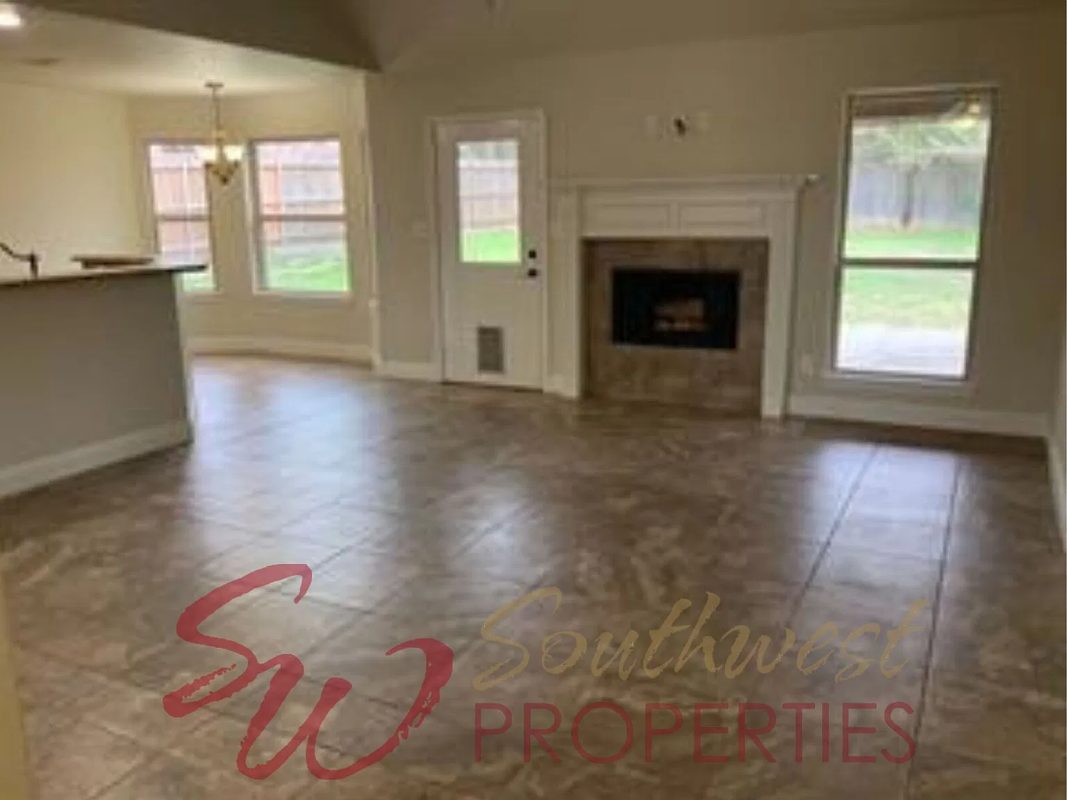 3 bed, 2.0 bath, 1590 sqft, $2,200 — Photo 3