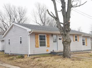 930 S Jefferson Ave, Aurora, MO 65605