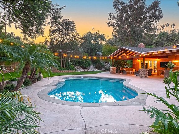 2nd image of 2372 Shadow Hill Dr