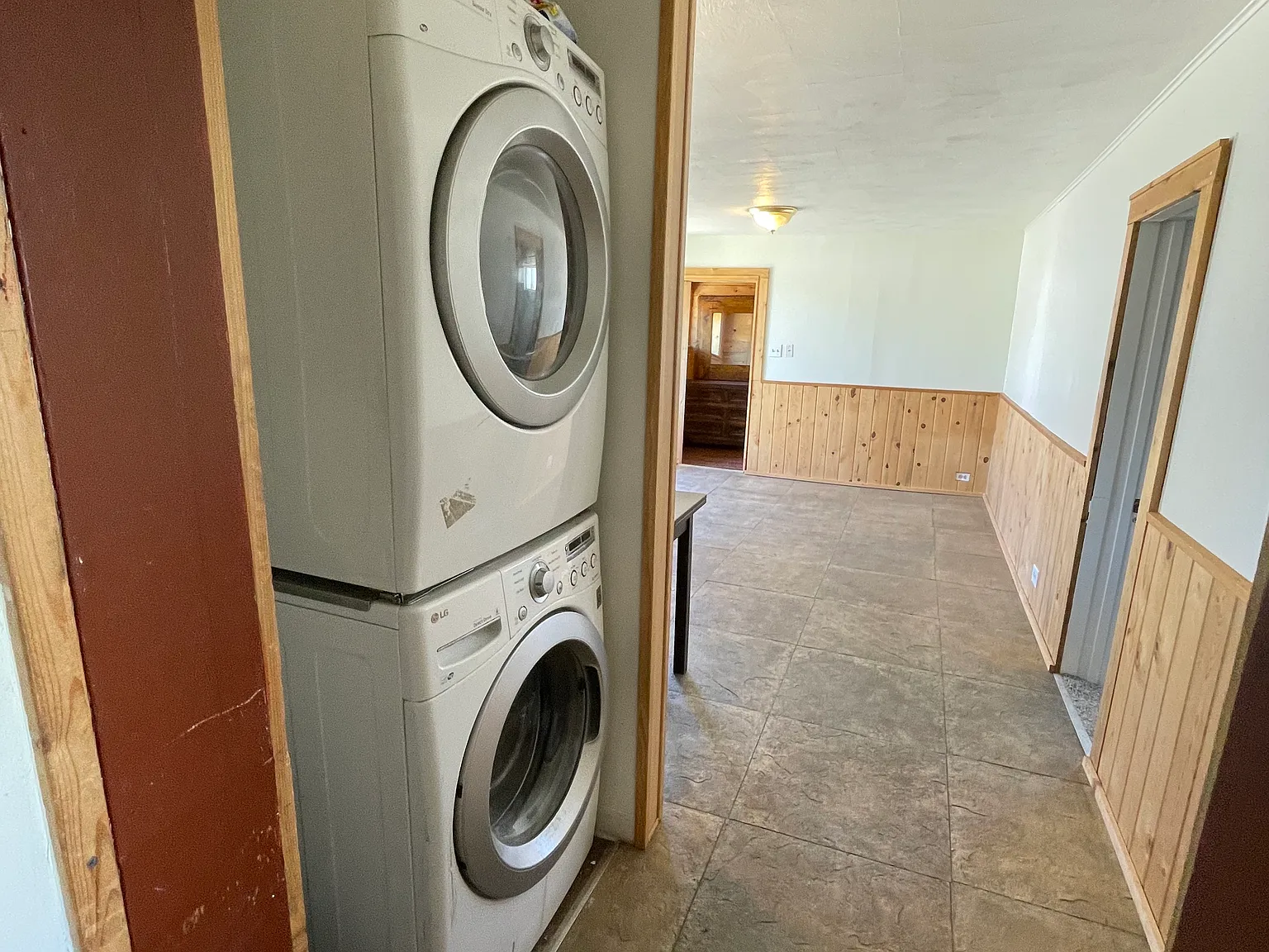 255 Mill Ave — Photo 4