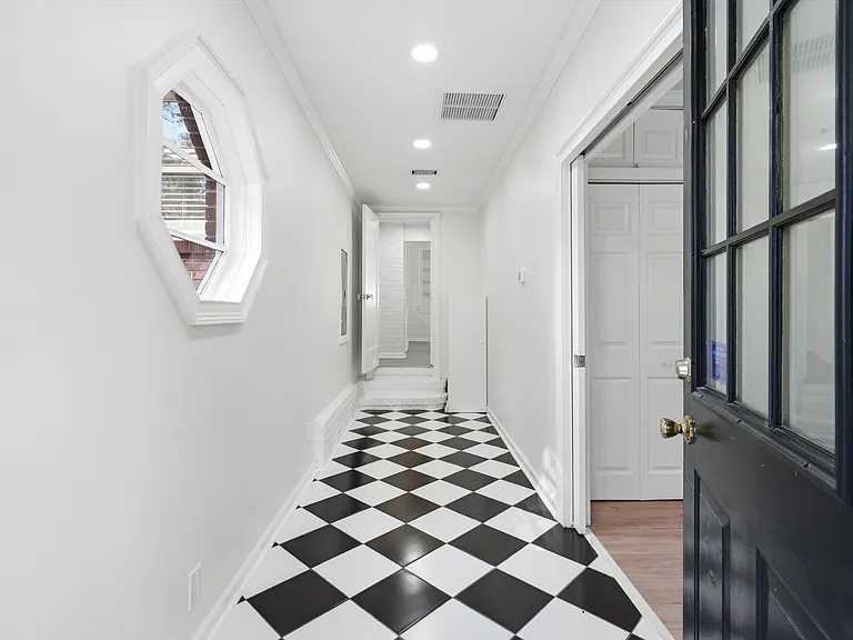1674 Parrish Pl — Photo 10