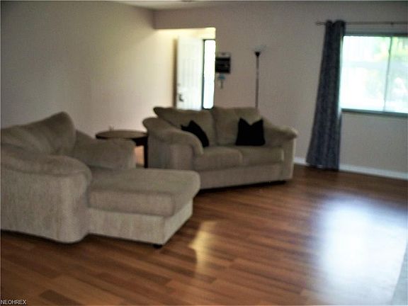 4th image of 7075 Bristlewood Dr #B