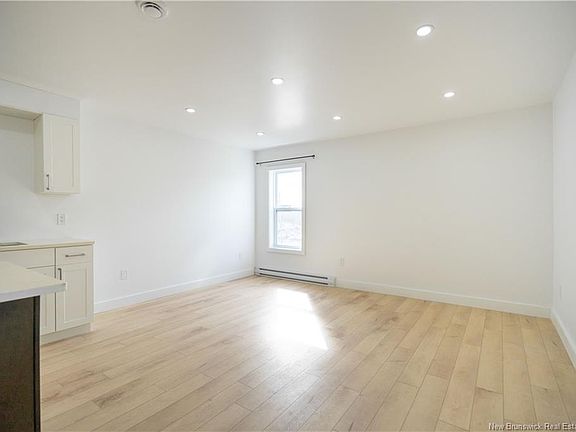 4th image of 20 Harding St #3