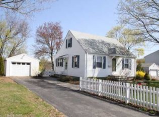 169 Vista Dr, East Haven, CT 06512