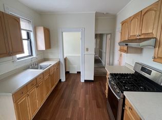 7 Hatch St #3, South Boston, MA 02127