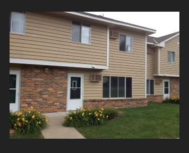710 W Village Rd, Chanhassen, MN, 55317