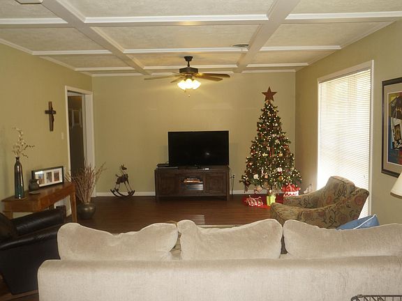 4th image of 1300 Dominik Dr