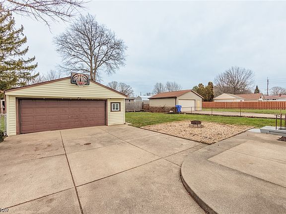 2nd image of 13440 Dalebrook Ave