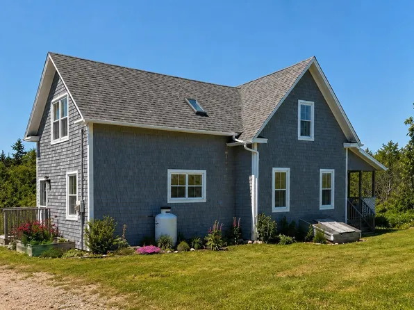 29616 Cabot Trl, Cape North, NS B0C 1G0