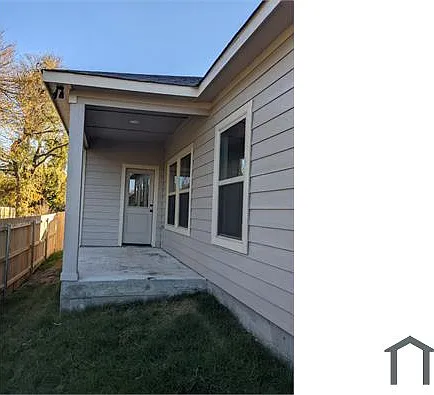 3 bed, 1570 sqft, $1,950 — Photo 2