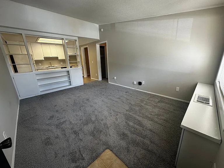 Poplar Ridge Apartments — Photo 29