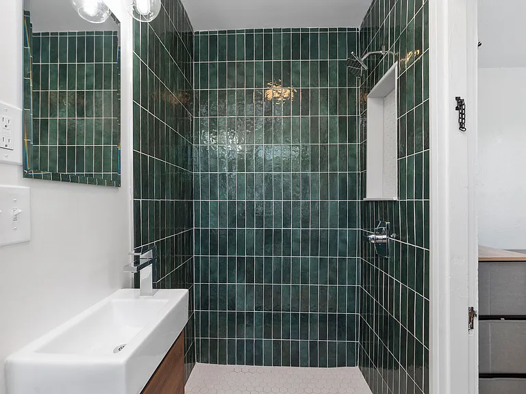 209 Chancellor St #B — Photo 8