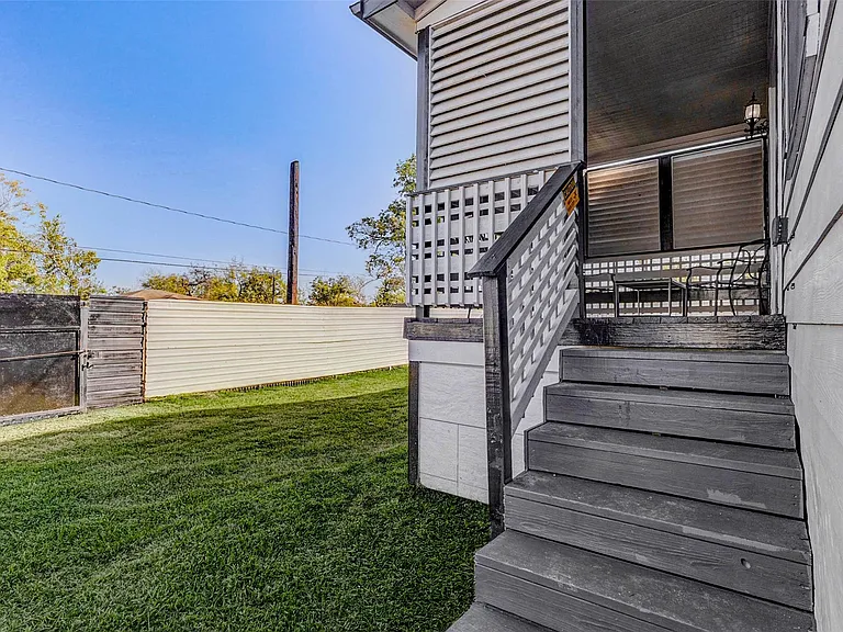 10905 Shady Ln #A — Photo 1