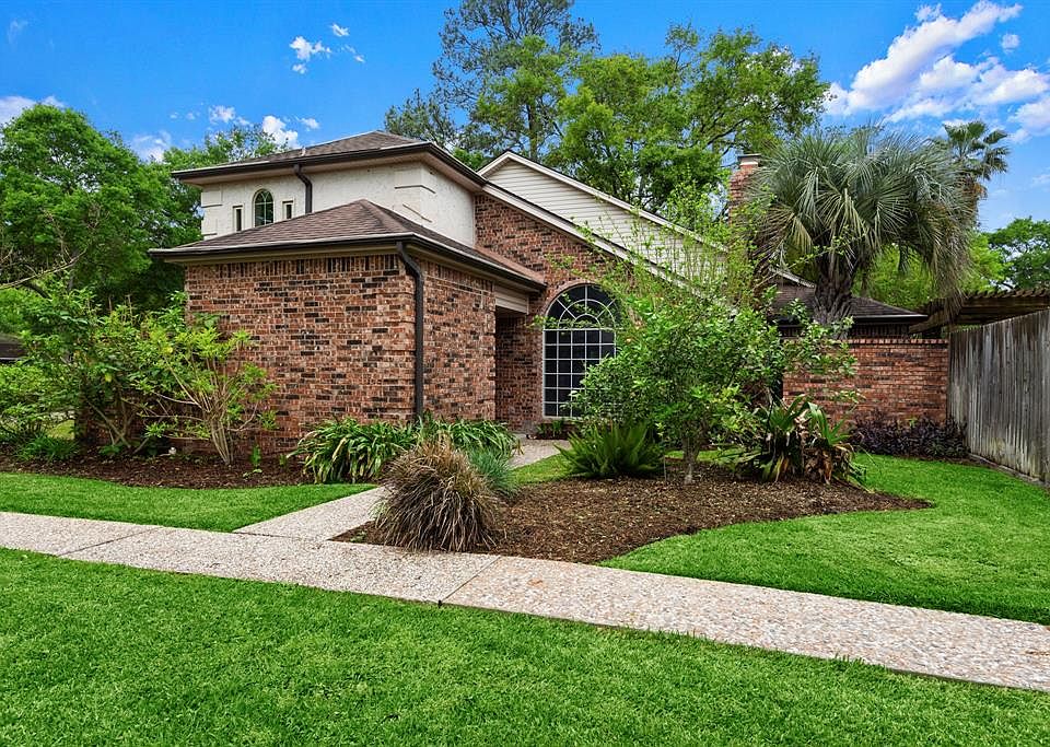 1st image of 13932 Paradise Valley Dr