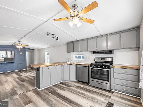 3rd image of 309 Delta Rd #166