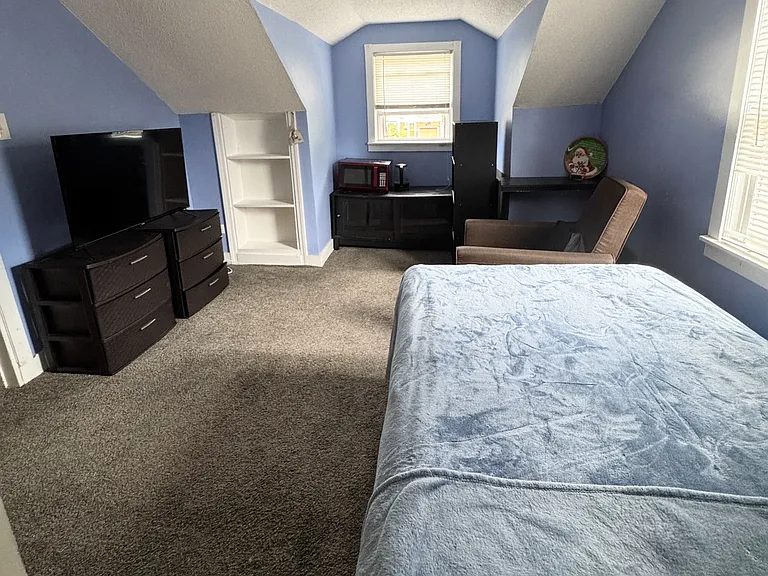 557 Emerson Dr — Photo 18