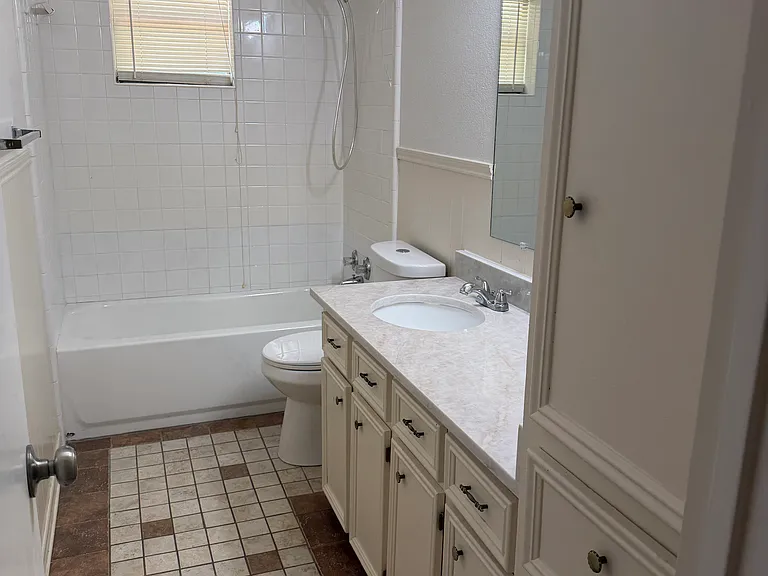 1213 Tammy Ave — Photo 8