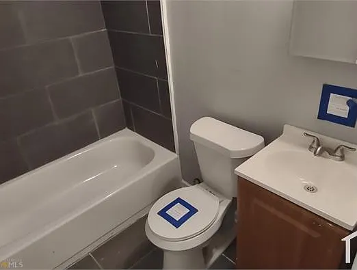 3 bed, $1,900 — Photo 4