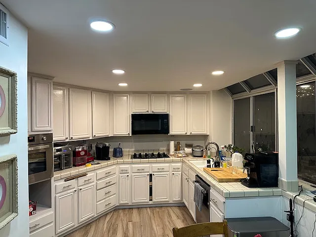 1833 Avenida Segovia — Photo 5