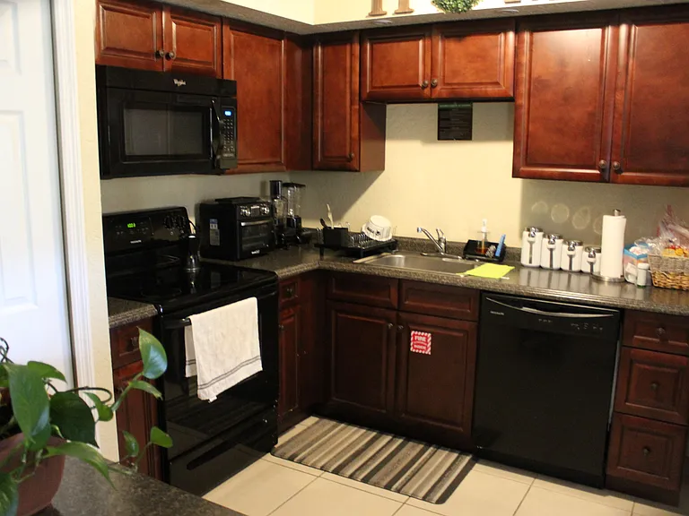901 N Amelia Ave #11 — Photo 5