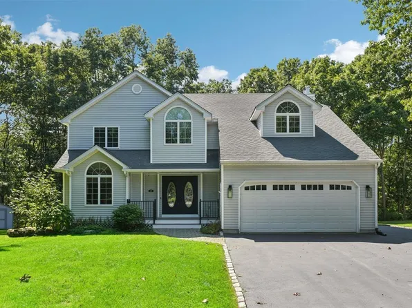 18 Cliff Drive, Kings Park, NY 11754