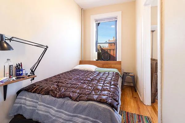 Rented by Bold New York | media 12