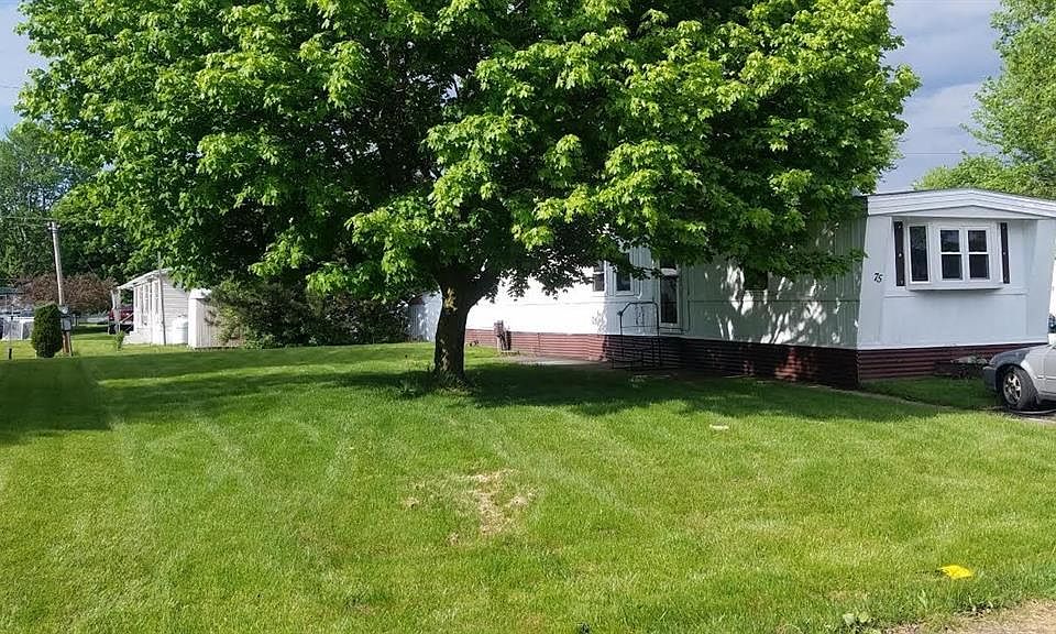 1st image of 75 Hillside Dr