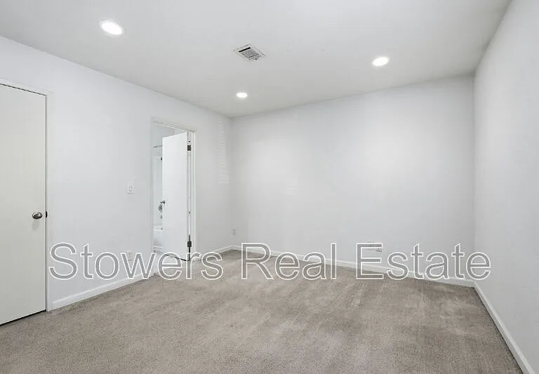 7102 Cross Creek Cir #C — Photo 21