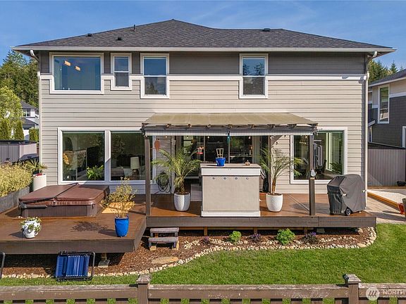 3rd image of 13220 181st Avenue Ct E