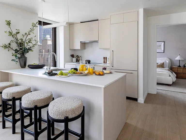 300 E 50th St #18B — Photo 6