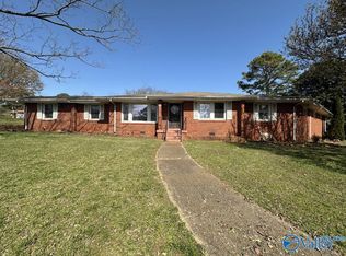 4101 Force Dr NW, Huntsville, AL 35810