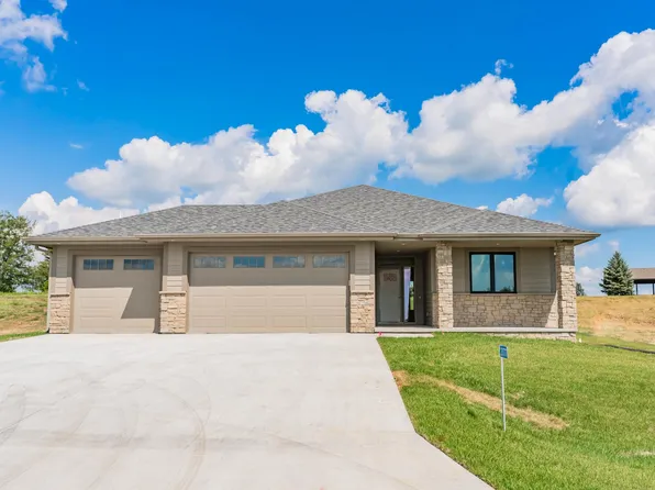 21777 Elderberry Rd, Glenwood, IA 51534