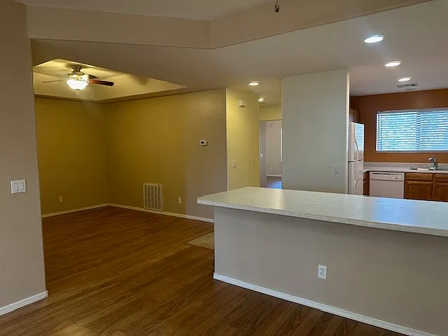 205 N 74th St #205 — Photo 10
