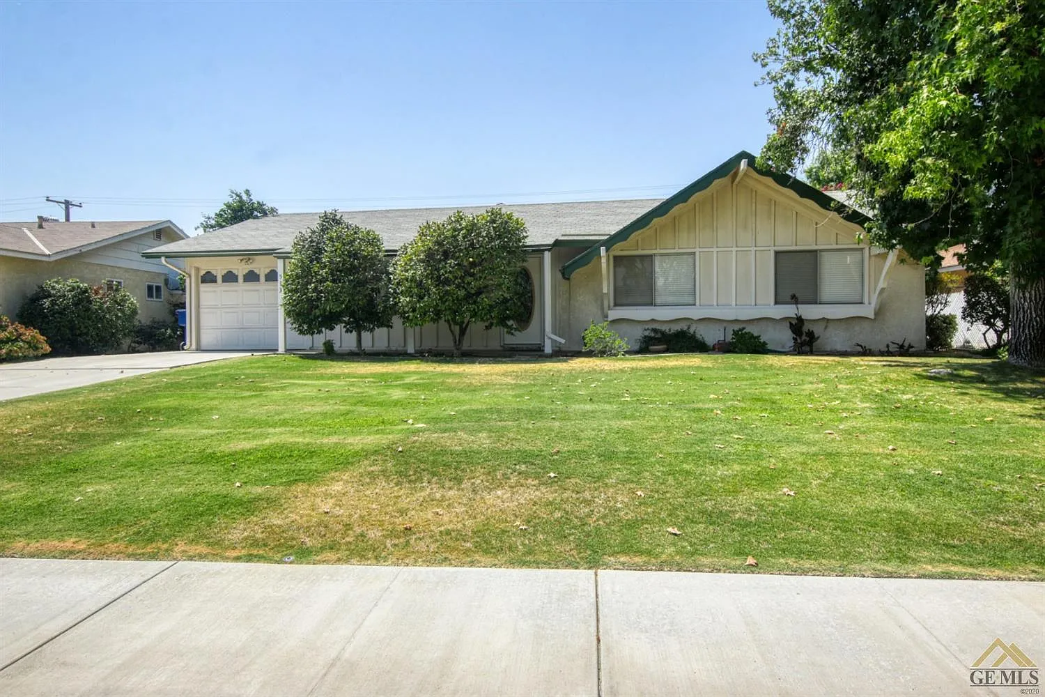 513 Pebble Beach Dr photo 1