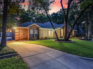 3008 Stone Bluff Ct, Arlington, TX 76017