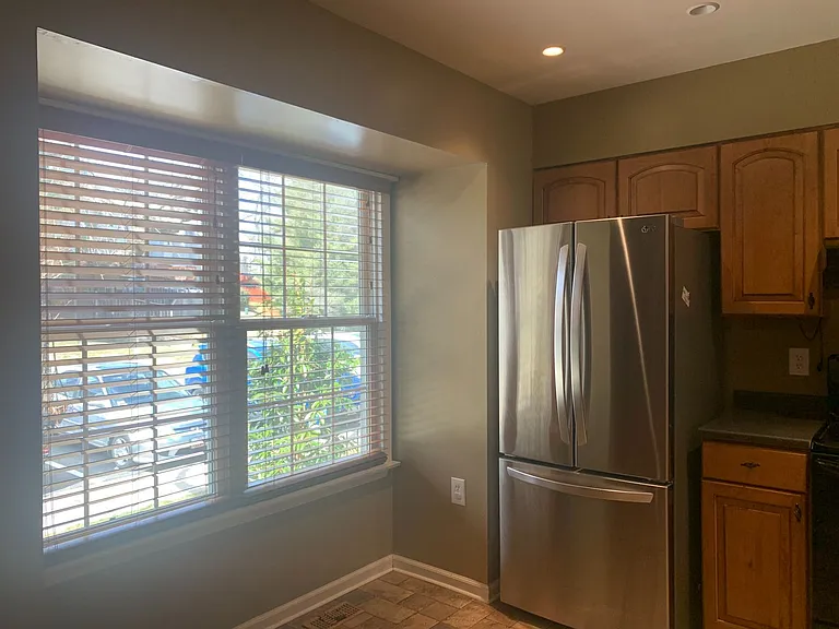 19117 Grotto Ln — Photo 9