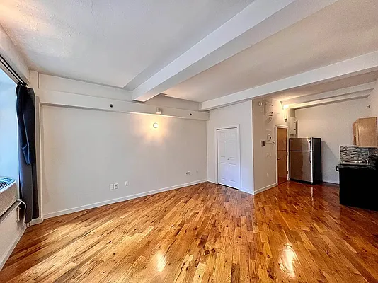 Rented by City Connections Realty | media 5