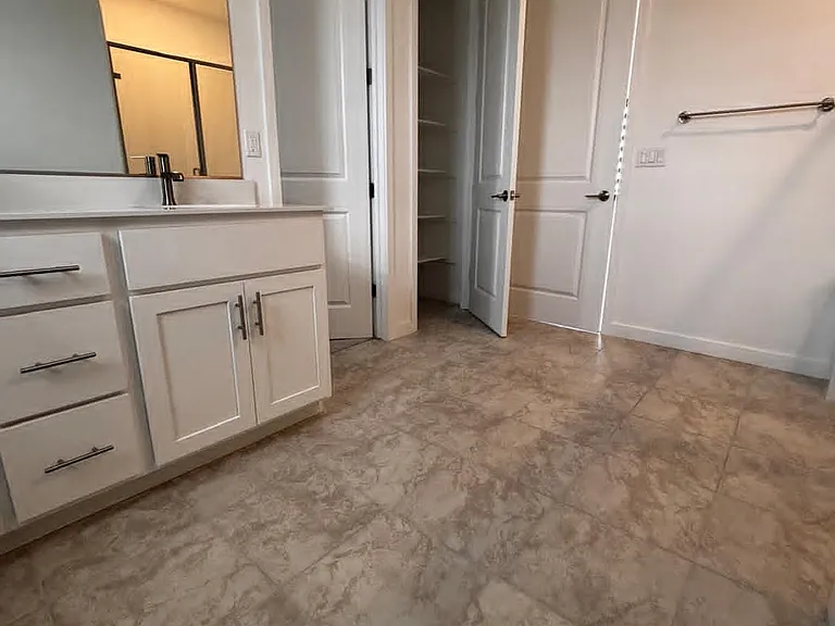 1716 Shingle Ave — Photo 12