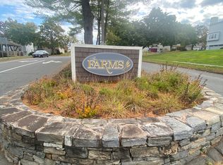 2 E Lake Pl, Middletown, CT 06457