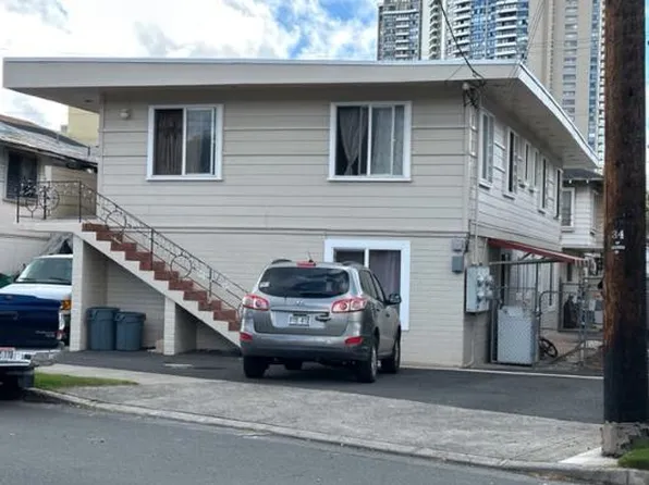 2241 Citron St #B, Honolulu, HI 96826